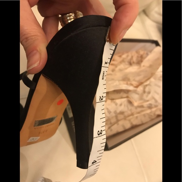 NEW Badgley Mischka Black Satin Shoes - Picture 8 of 10